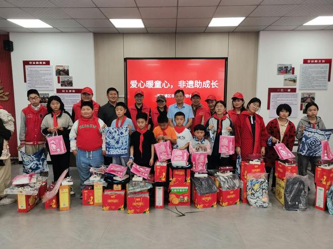 淮安市清江浦区非遗协会走进涟水县周集村AG真人娱乐爱心暖童心 非遗助成长(图4)